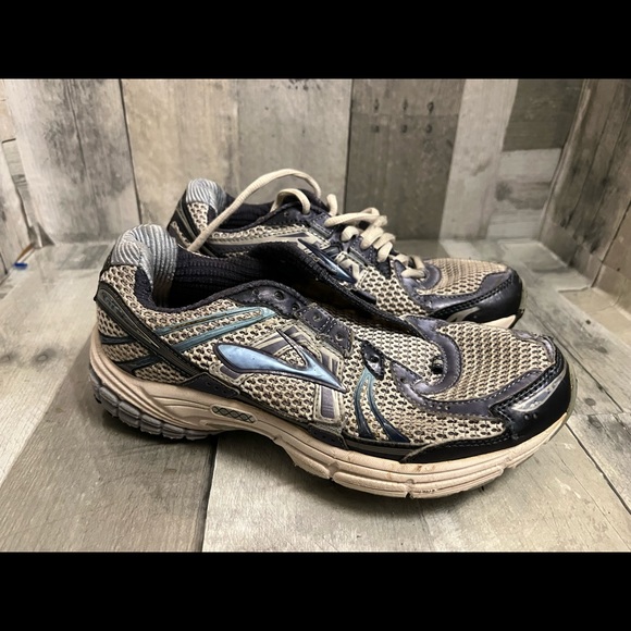 Brooks womens running shoe size 7.5 - Picture 2 of 5